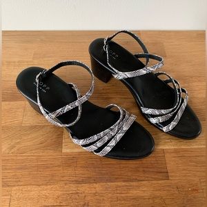 HOPP 9.5 Snakeprint Heeled Sandal